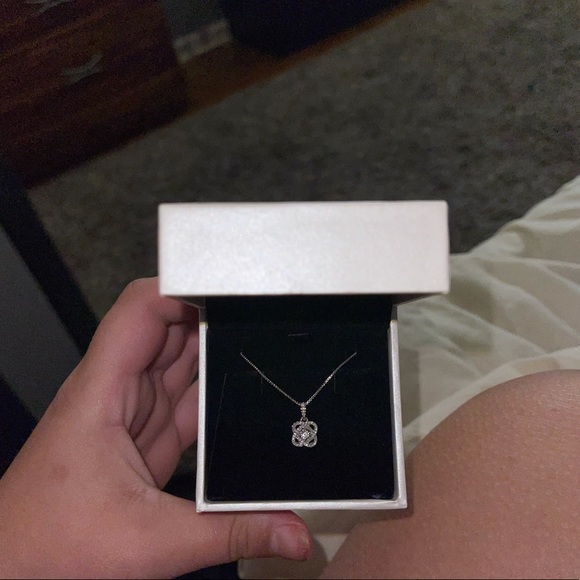 Necklace - Picture 4 of 4